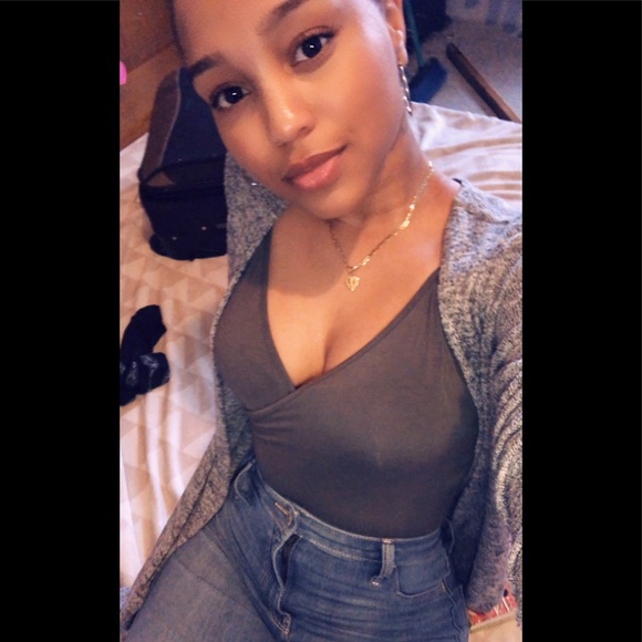 Meet your Posher, Nadiolis - Picture 1 of 1